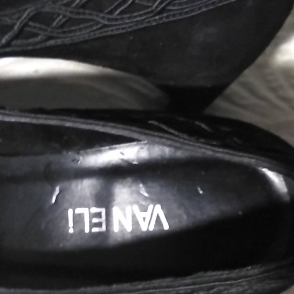 Shoes - Picture 2 of 4